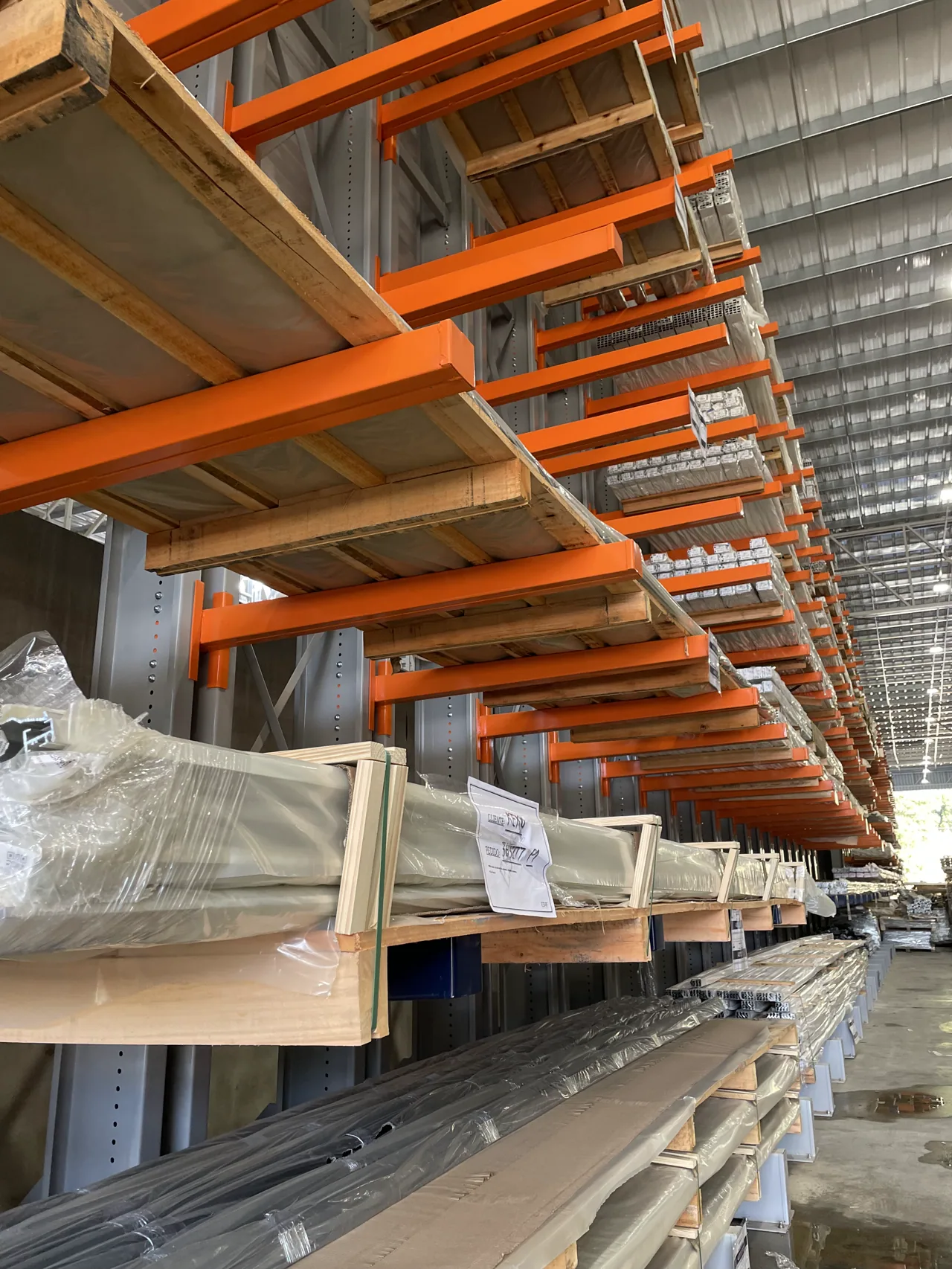 Cantilever — detalhe dos braços horizontais