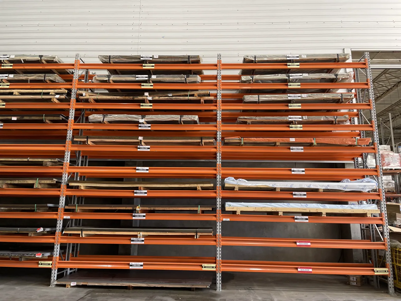 Porta Pallet para Chapas — vista lateral