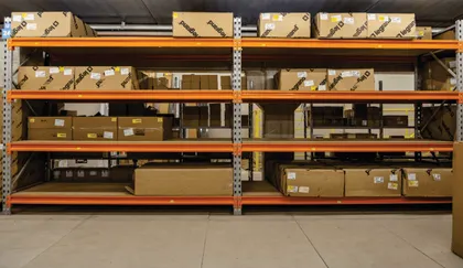 Porta pallet leve para cargas de menor densidade — Metalúrgica Hentges