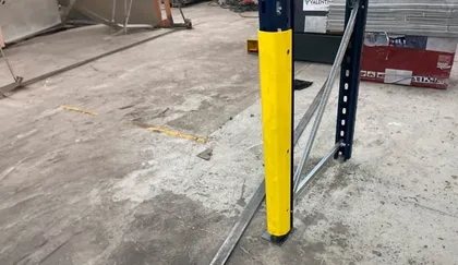 Protetor caneleira para colunas de rack — Metalúrgica Hentges